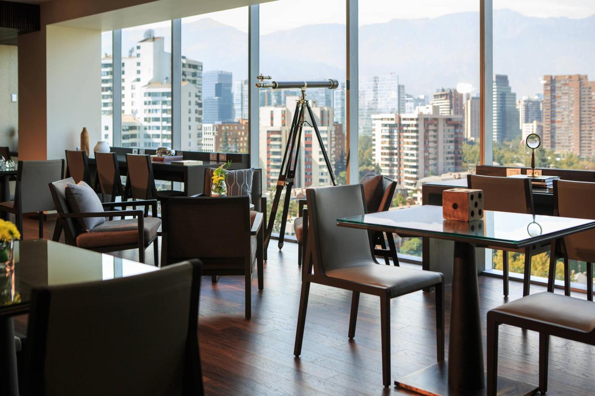 Renaissance Santiago By Marriott Hotel Exterior foto
