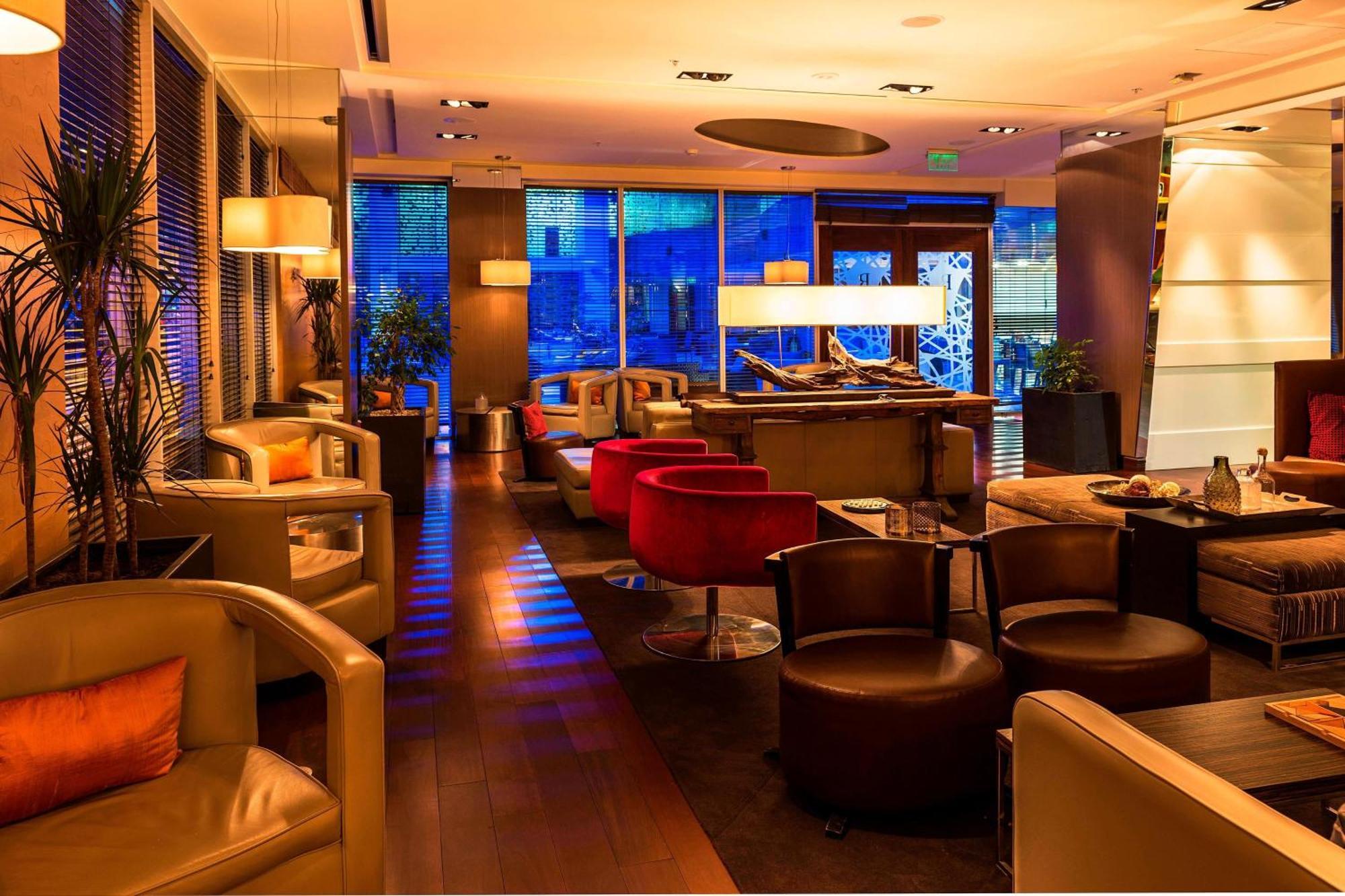 Renaissance Santiago By Marriott Hotel Exterior foto