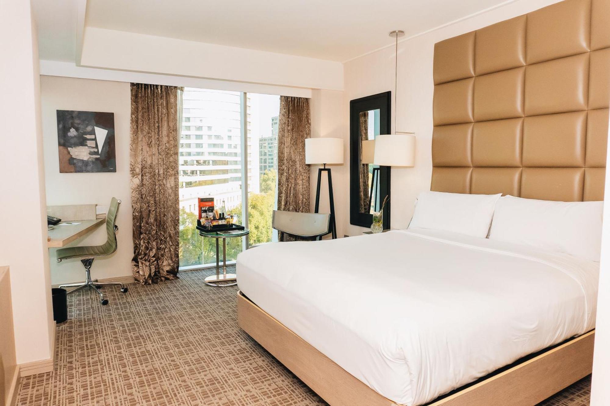 Renaissance Santiago By Marriott Hotel Exterior foto