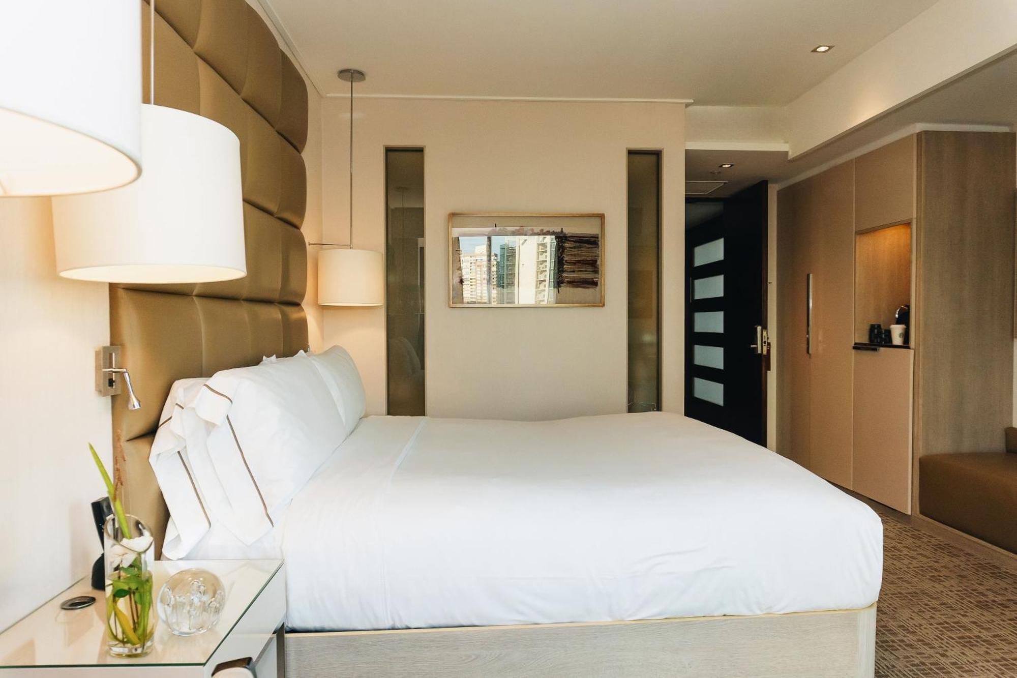 Renaissance Santiago By Marriott Hotel Exterior foto