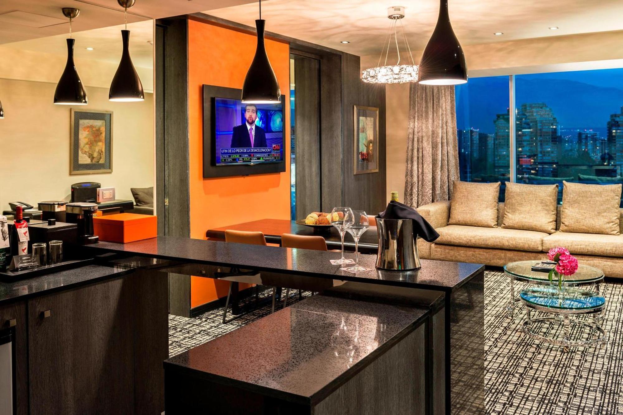 Renaissance Santiago By Marriott Hotel Exterior foto