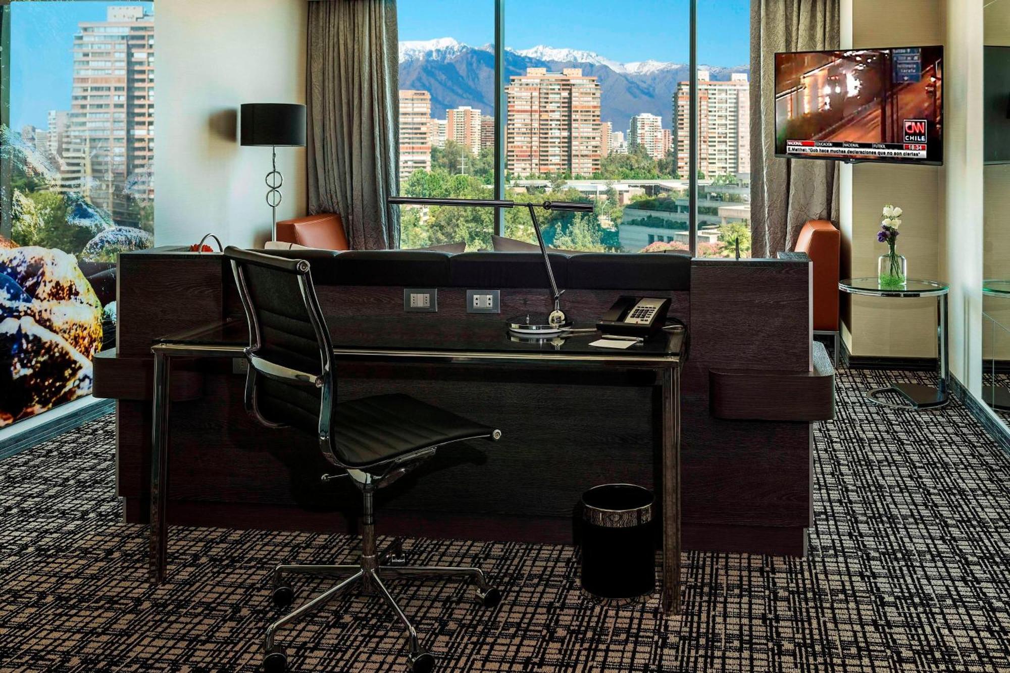 Renaissance Santiago By Marriott Hotel Exterior foto